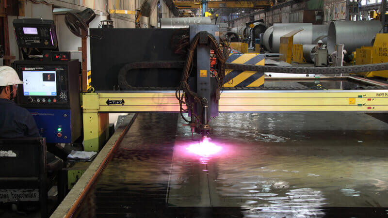 Underwater Plasma Plate Cutting